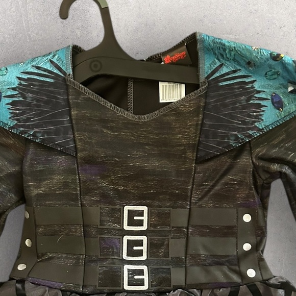 NEW Disney Descendants Uliana kids Costume Size Medium - Picture 3 of 6